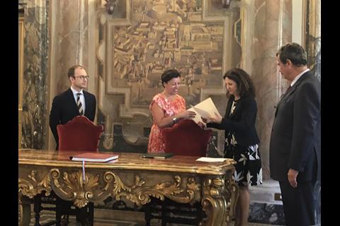 Sweden formally ratified the Luxembourg Rail Protocol at a ceremony at the UNIDROIT offices in Roma on July 2.